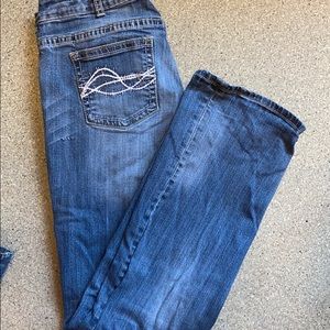 Like new cowgirl tuff jeans